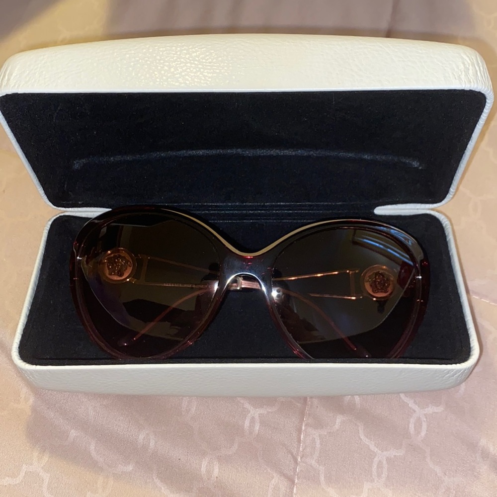 Authentic Versace sunglasses Mod4233 Cat Eye